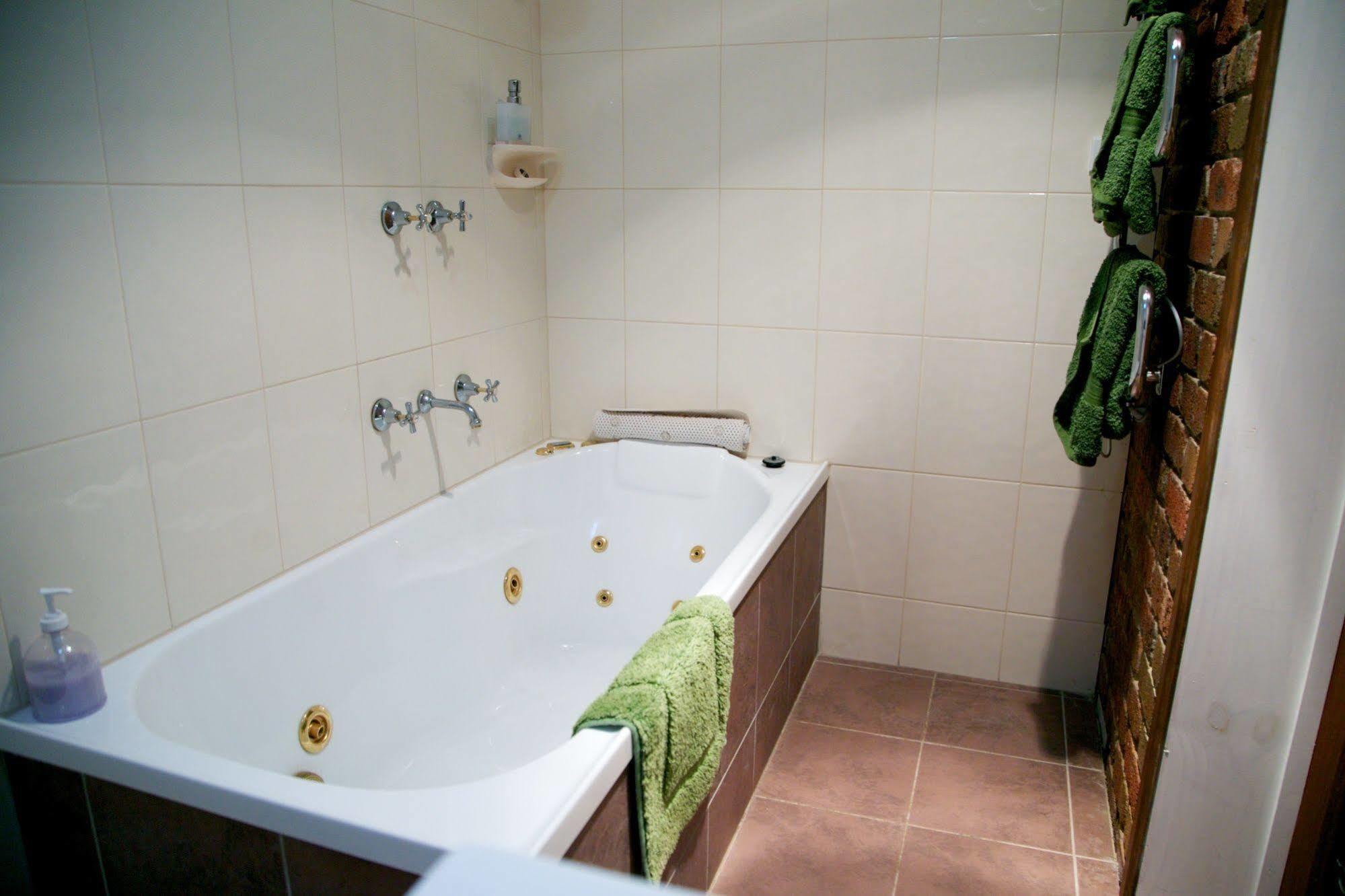 Holly Lane Mews Motel Yarra Glen Dış mekan fotoğraf